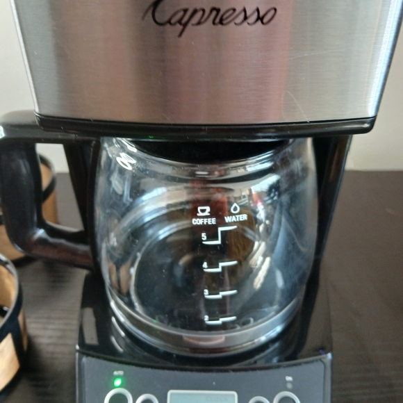 Jura Cypresso Coffee Maker model 426 in excellent condition.  Great for a apartm - Picture 4 of 12